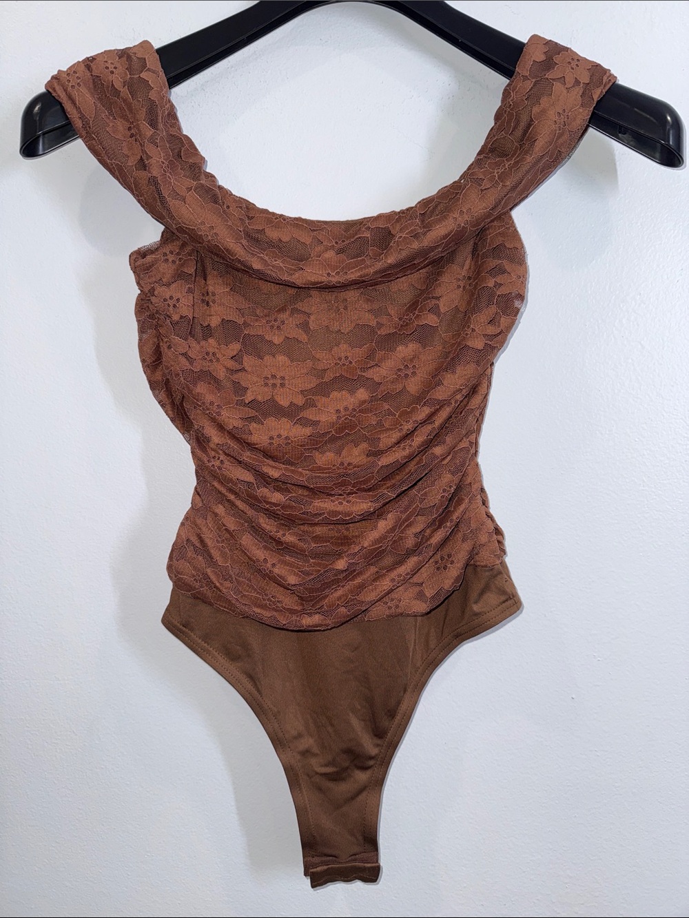 Lulus brown lace off the shoulder bodysuit size small